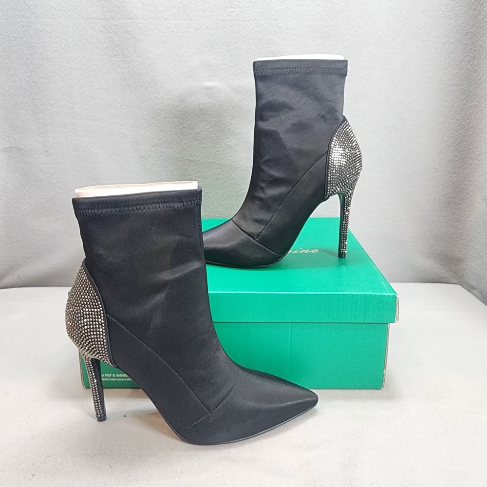 NIB Lauren Lorraine Monique Black Bedazzled Ankle Boot Black Size 6